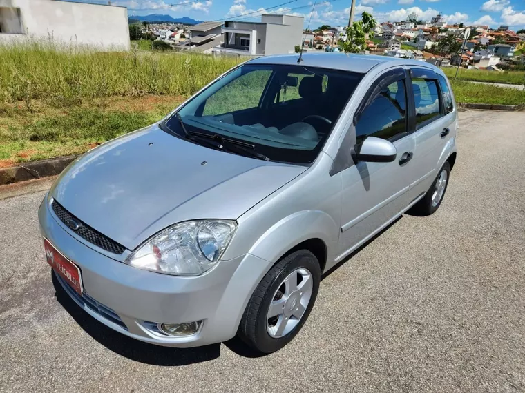 Ford Fiesta Prata 1