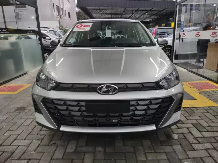 Hyundai HB20 Prata 5