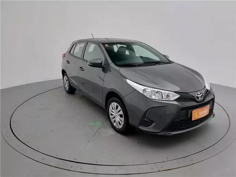 Toyota Yaris Cinza 19