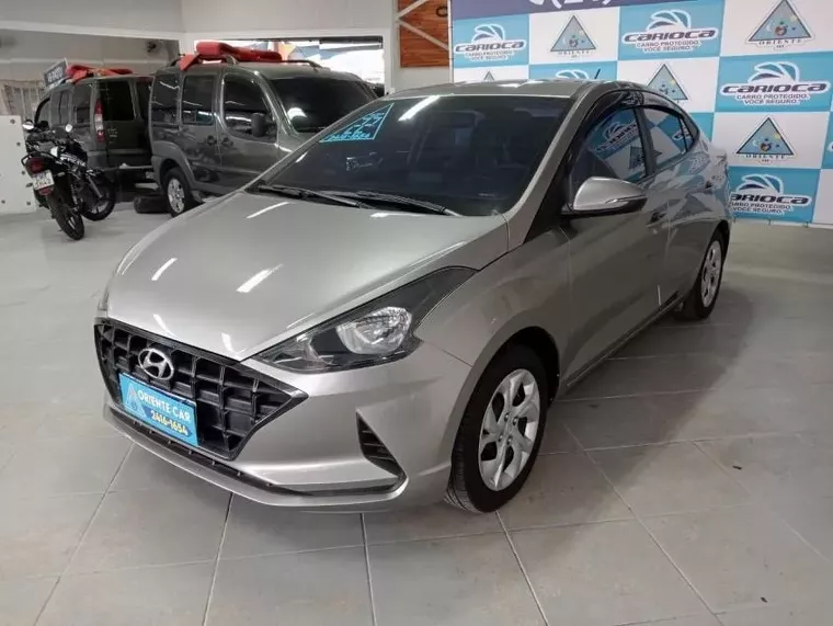 Hyundai HB20S Prata 1