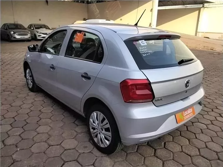 Volkswagen Gol Prata 9