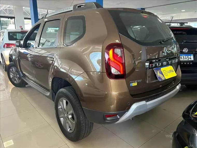 Renault Duster Marrom 11