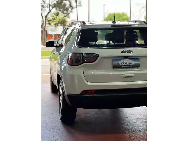 Jeep Compass Branco 9