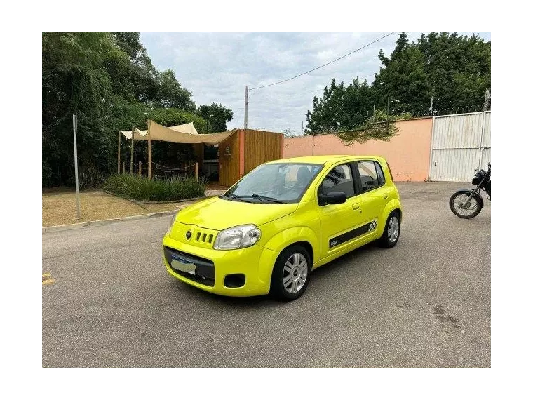 Fiat Uno Amarelo 1