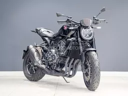 CB 1000