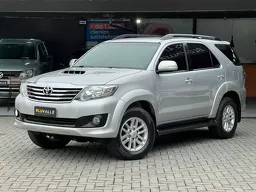 Toyota Hilux SW4