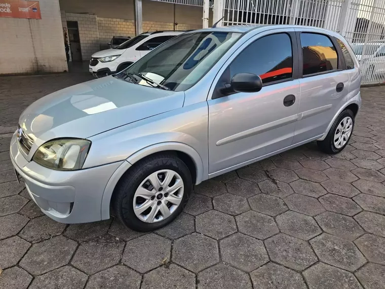 Chevrolet Corsa Prata 2