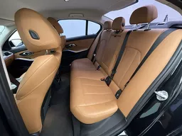 BMW 320i
