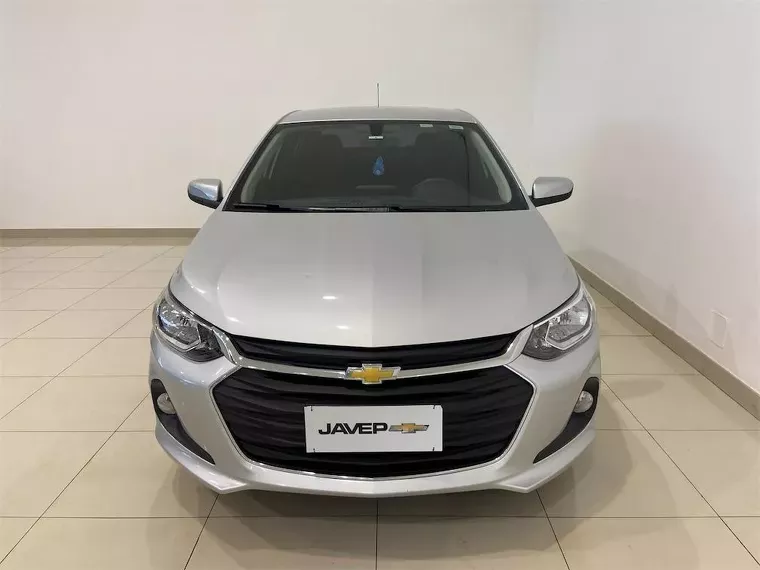 Chevrolet Onix Prata 7