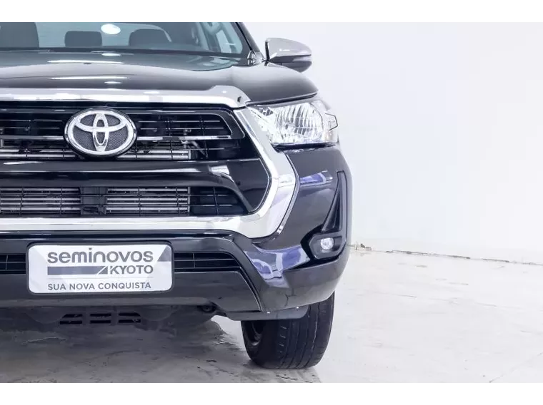 Toyota Hilux Preto 5