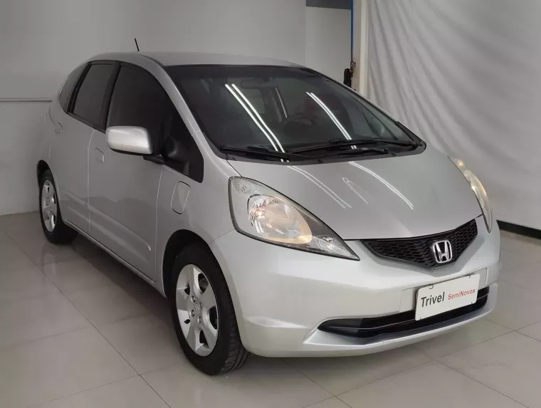 Honda FIT Prata 3