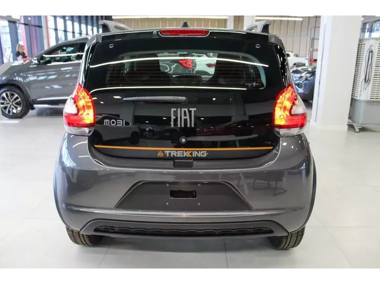 Fiat Mobi Cinza 12