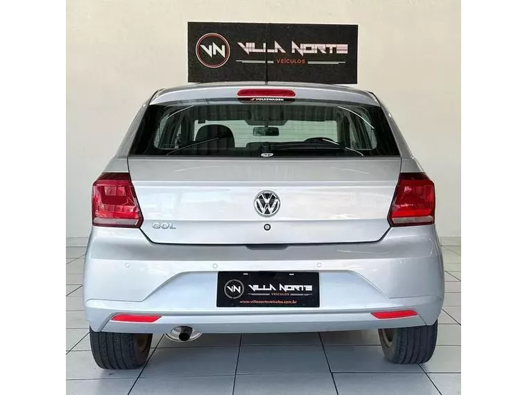 Volkswagen Gol Prata 5