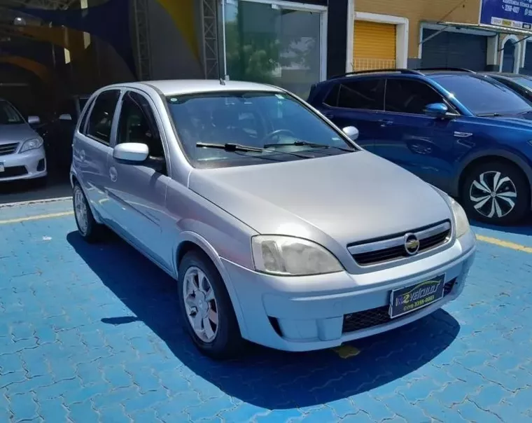 Chevrolet Corsa Prata 5