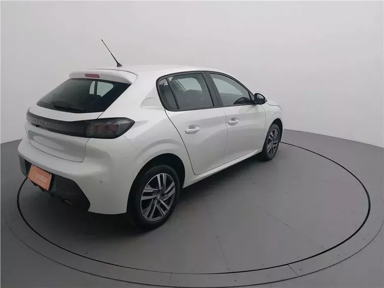 Peugeot 208 Branco 5