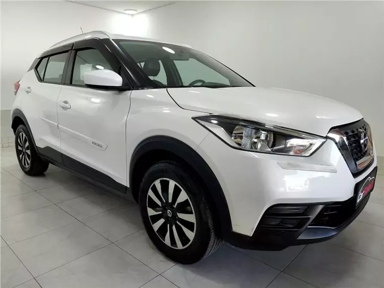 Nissan Kicks Branco 7