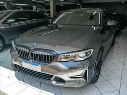 BMW 320i
