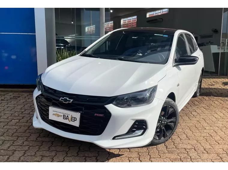 Chevrolet Onix Branco 3