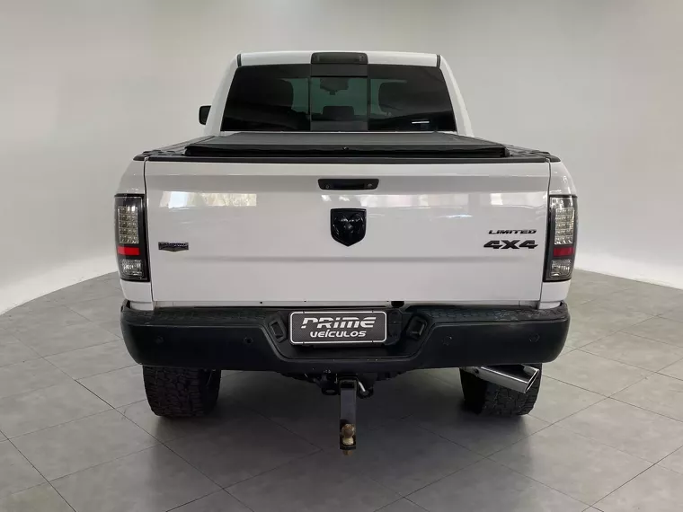 Dodge RAM Branco 14