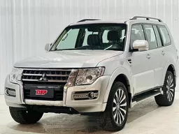 Mitsubishi Pajero Full