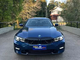 BMW 320i