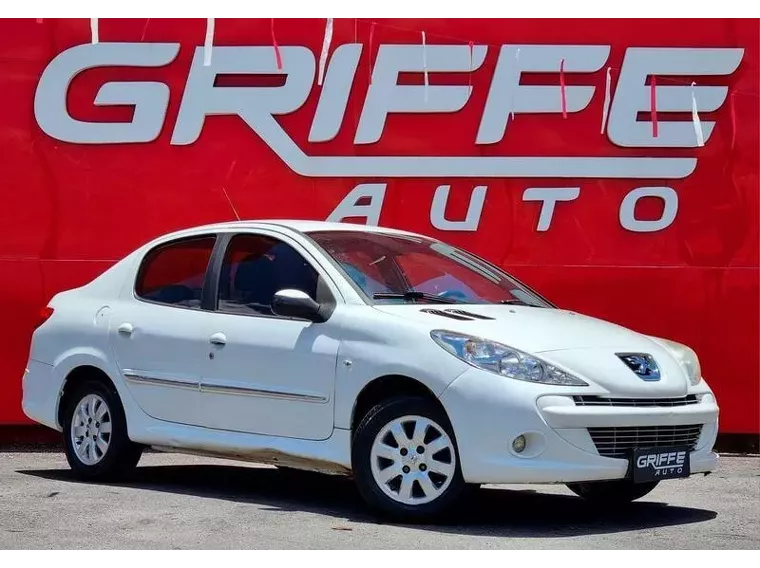 Peugeot 207 Branco 1