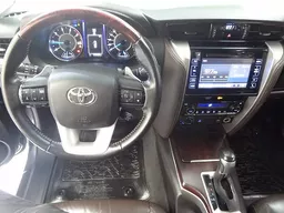 Toyota Hilux SW4