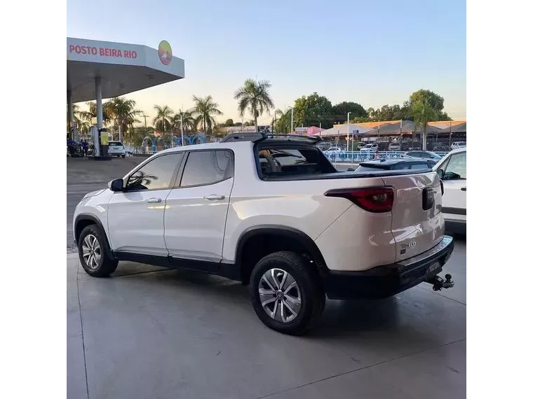 Fiat Toro Branco 1