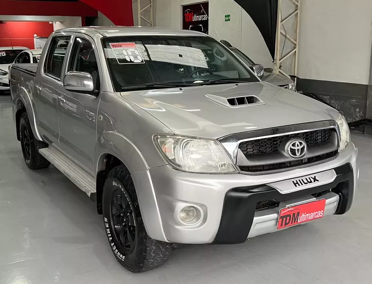 Toyota Hilux Prata 1