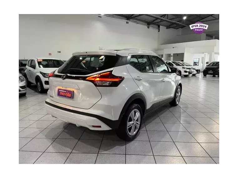 Nissan Kicks Branco 2