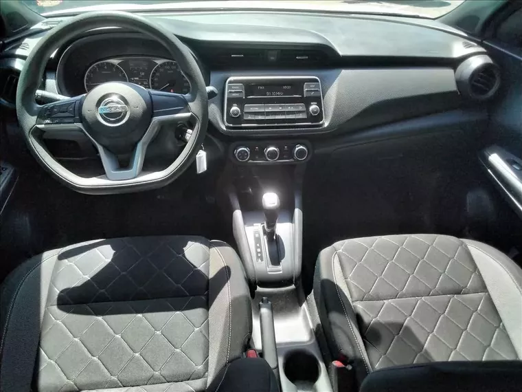 Nissan Kicks Branco 12