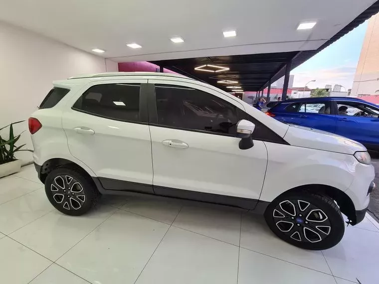 Ford Ecosport Branco 2