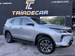 Toyota Hilux SW4