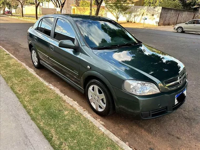 Chevrolet Astra Verde 3