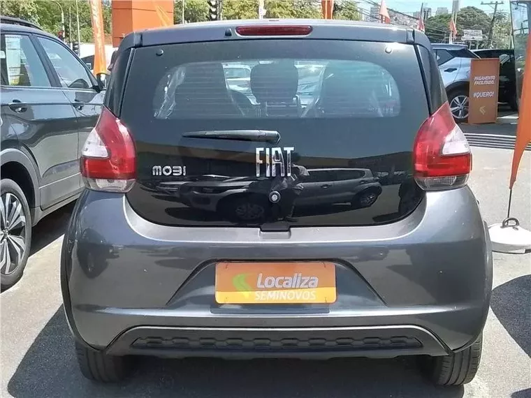 Fiat Mobi Prata 1