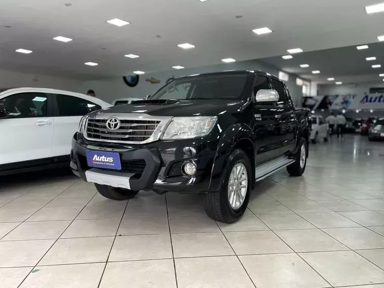 Toyota Hilux Preto 9