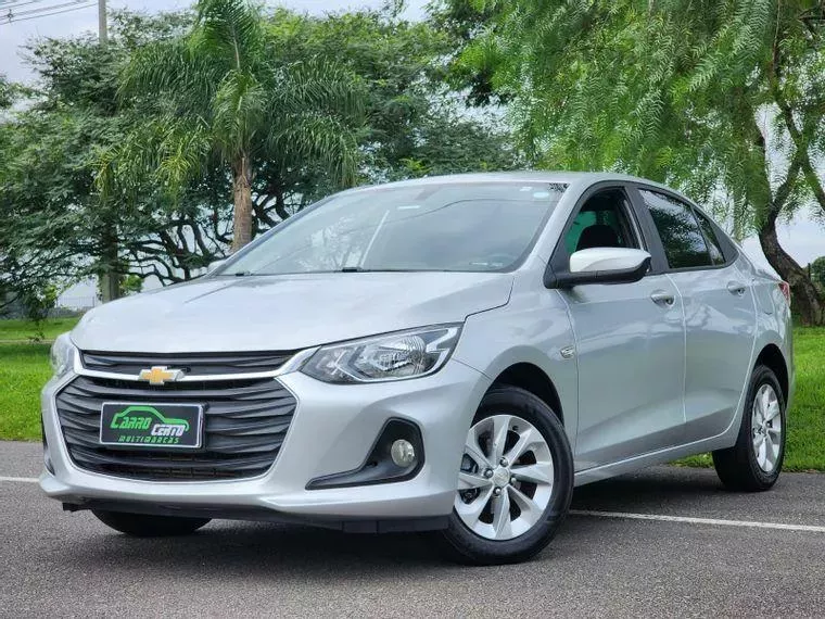 Chevrolet Onix Prata 20