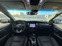 Toyota Hilux SW4