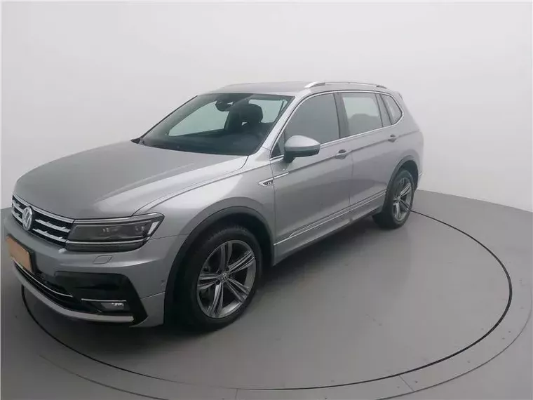 Volkswagen Tiguan Prata 12