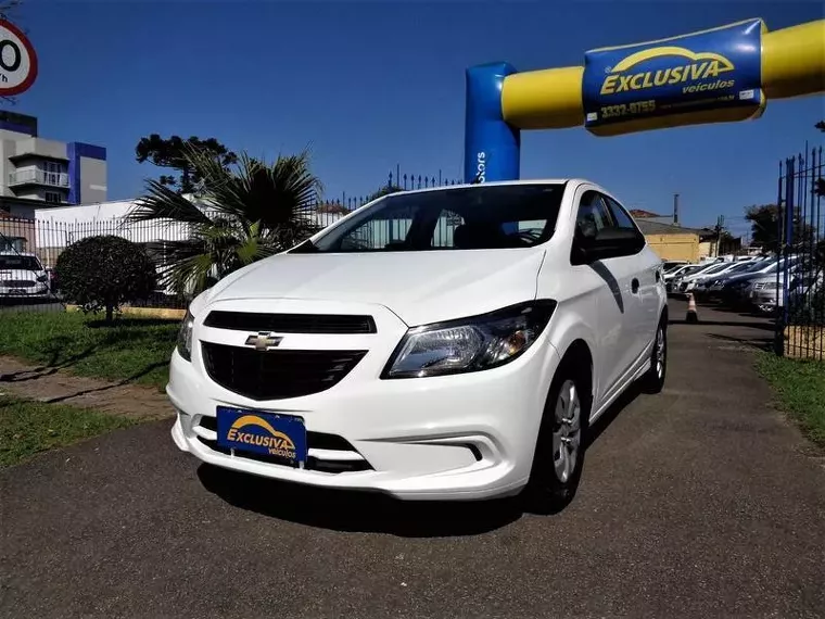 Chevrolet Onix Branco 6