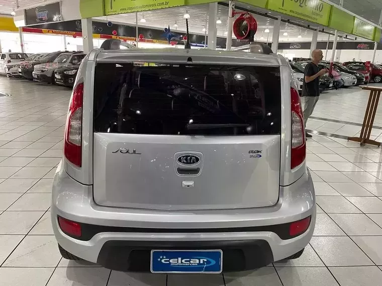 KIA Soul Prata 15