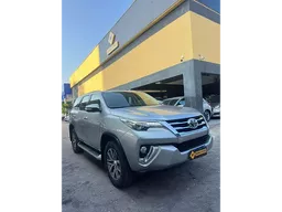 Toyota Hilux SW4