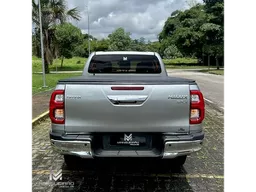 Toyota Hilux SW4