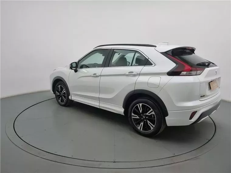 Mitsubishi Eclipse Cross Branco 17