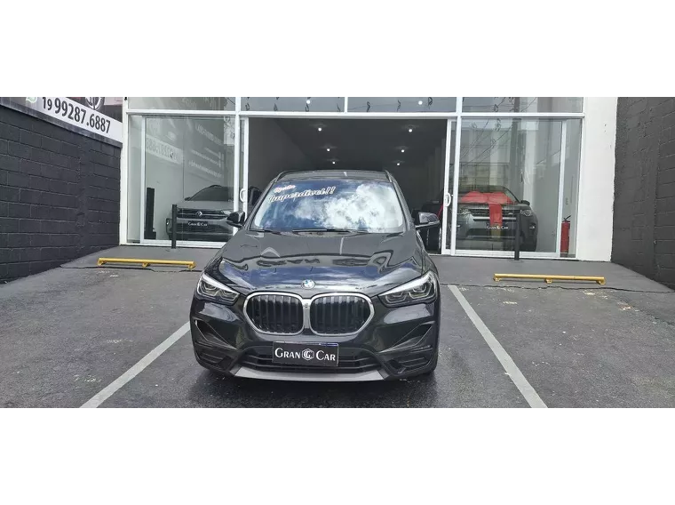 BMW X1 Preto 4