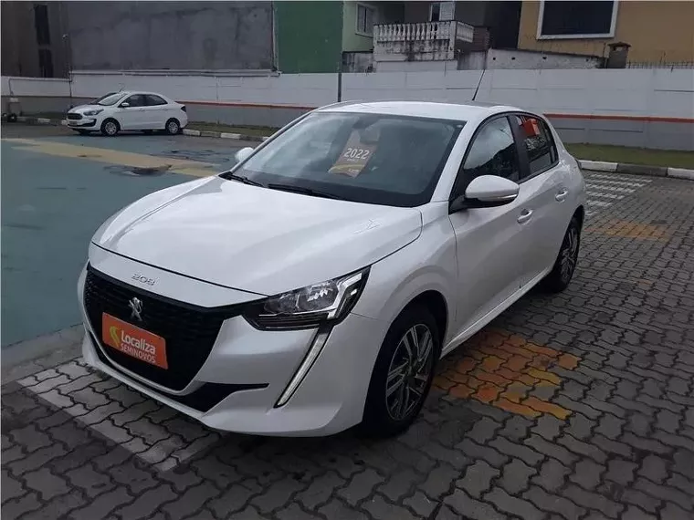 Peugeot 208 Branco 18