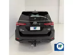 Toyota Hilux SW4