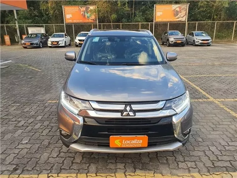 Mitsubishi Outlander Cinza 8