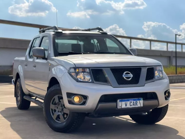 Nissan Frontier Prata 1