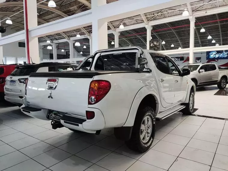 Mitsubishi L200 Triton Branco 14